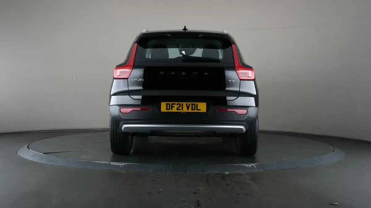 2021-volvo-xc40-15-t3-momentum-161bhp-auto-big-6