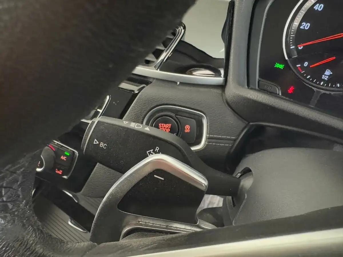 2019-bmw-x1-20-sdrive-20i-xline-sdrive-20i-big-25