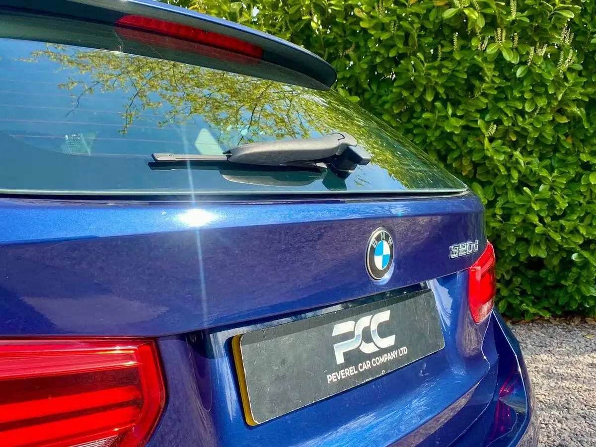 2015-bmw-3-series-20td-320d-ed-plus-touring-5d-big-36