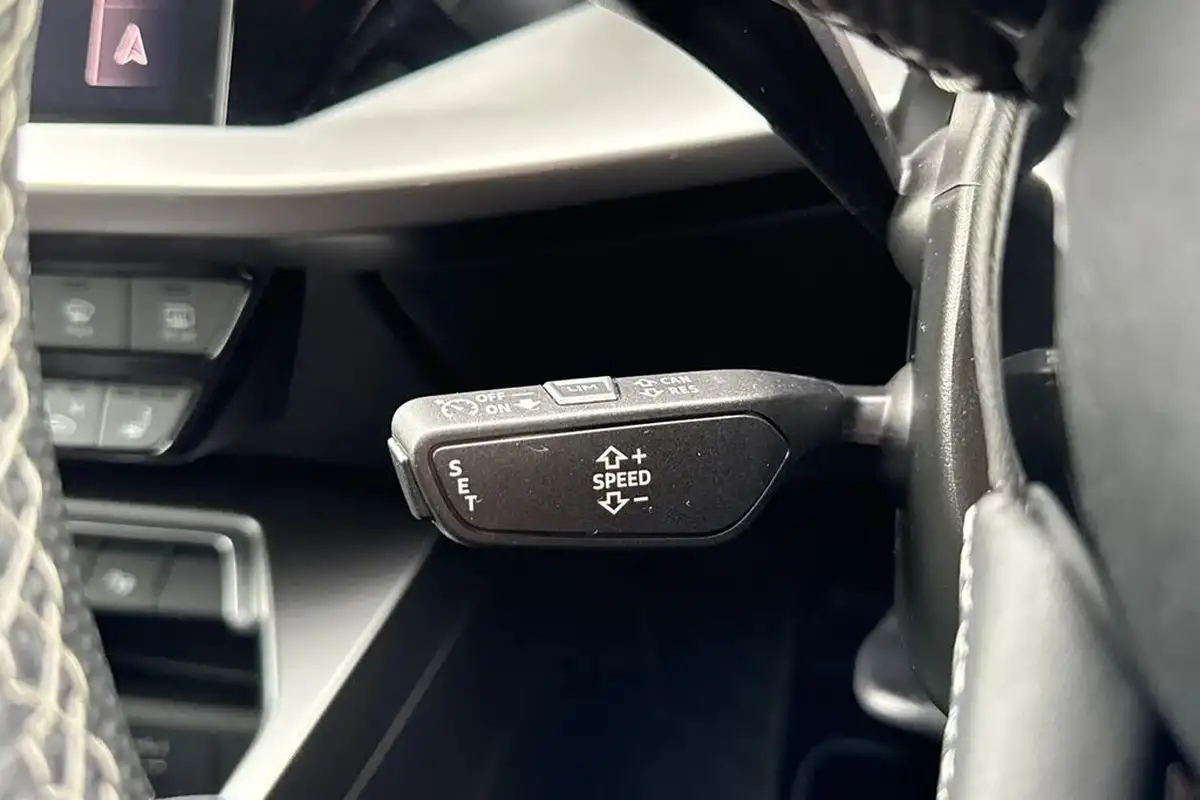 2022-audi-a3-14-40-tfsi-e-s-line-big-40