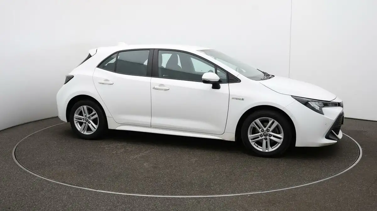 2022-toyota-corolla-18-vvt-i-icon-tech-trk-hatchback-5d-big-37