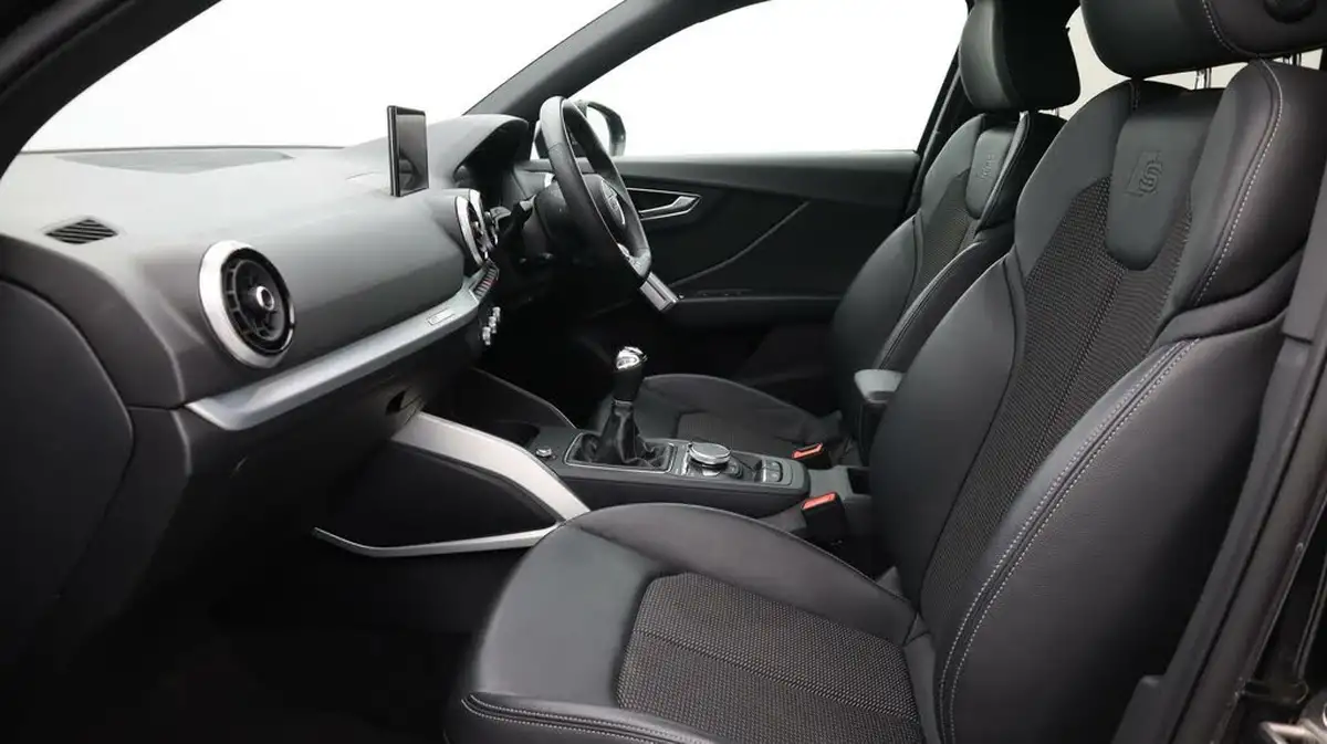2021-audi-q2-15-35-tfsi-s-line-big-14