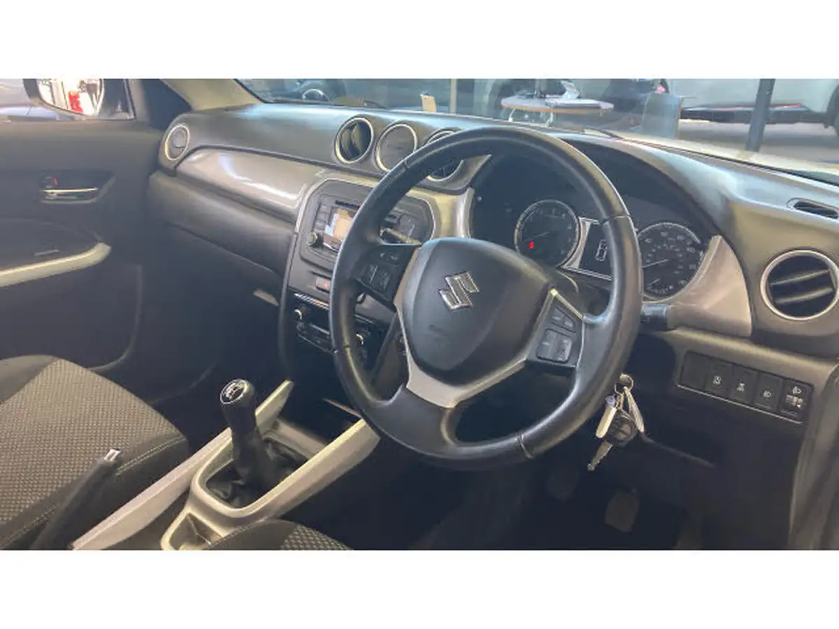 2016-suzuki-vitara-16-sz4-big-10