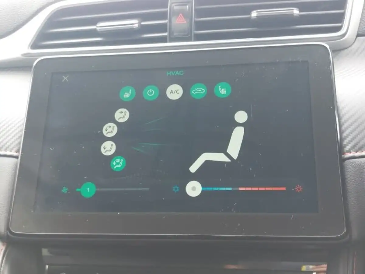 2023-mg-zs-suv-15-vti-tech-exclusive-big-15