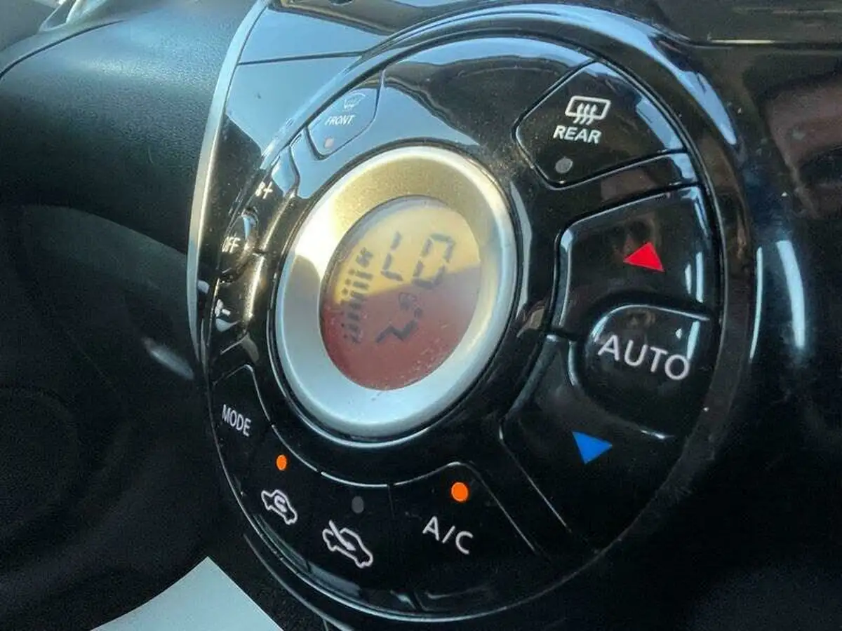 2015-nissan-note-15dci-tekna-style-pack-big-47