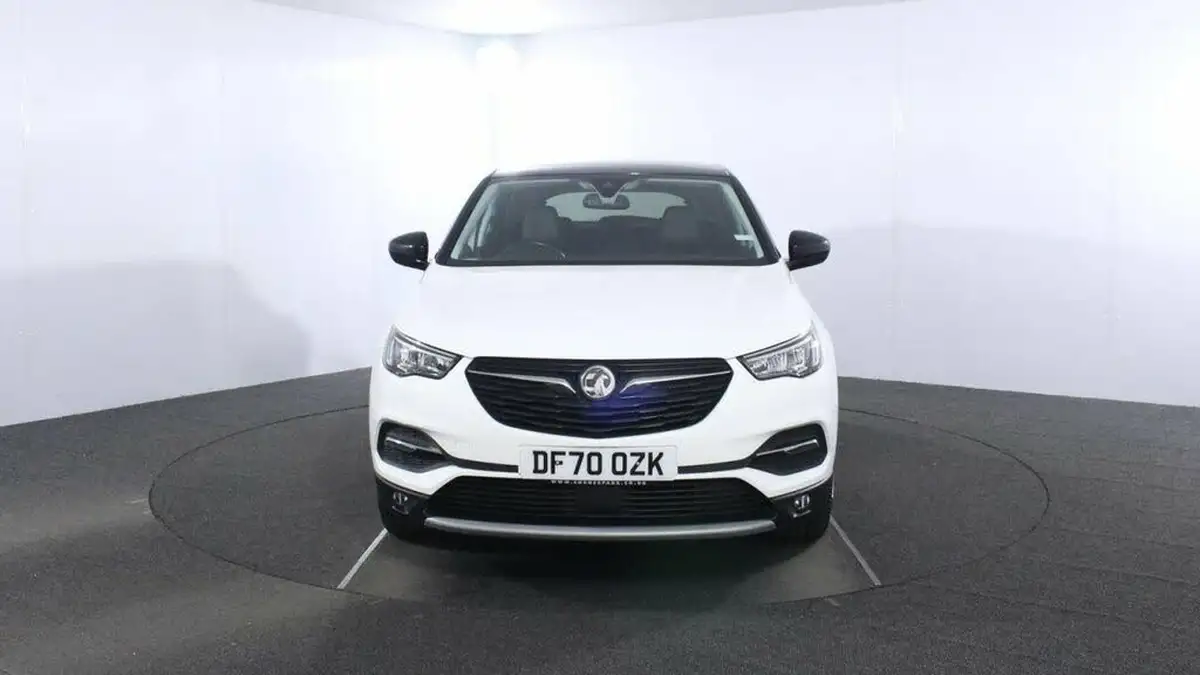 2020-vauxhall-grandland-x-12-sri-nav-big-1
