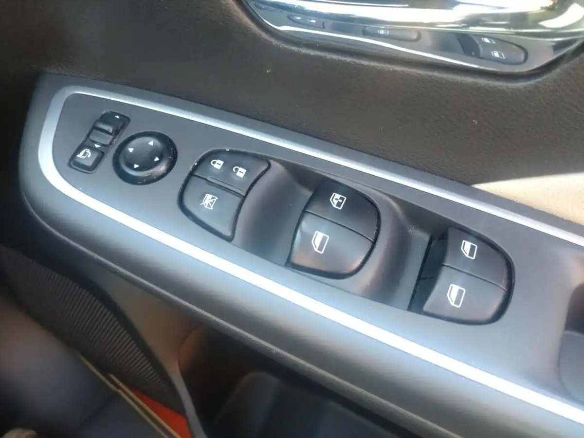 2021-nissan-micra-10-ig-t-tekna-big-13