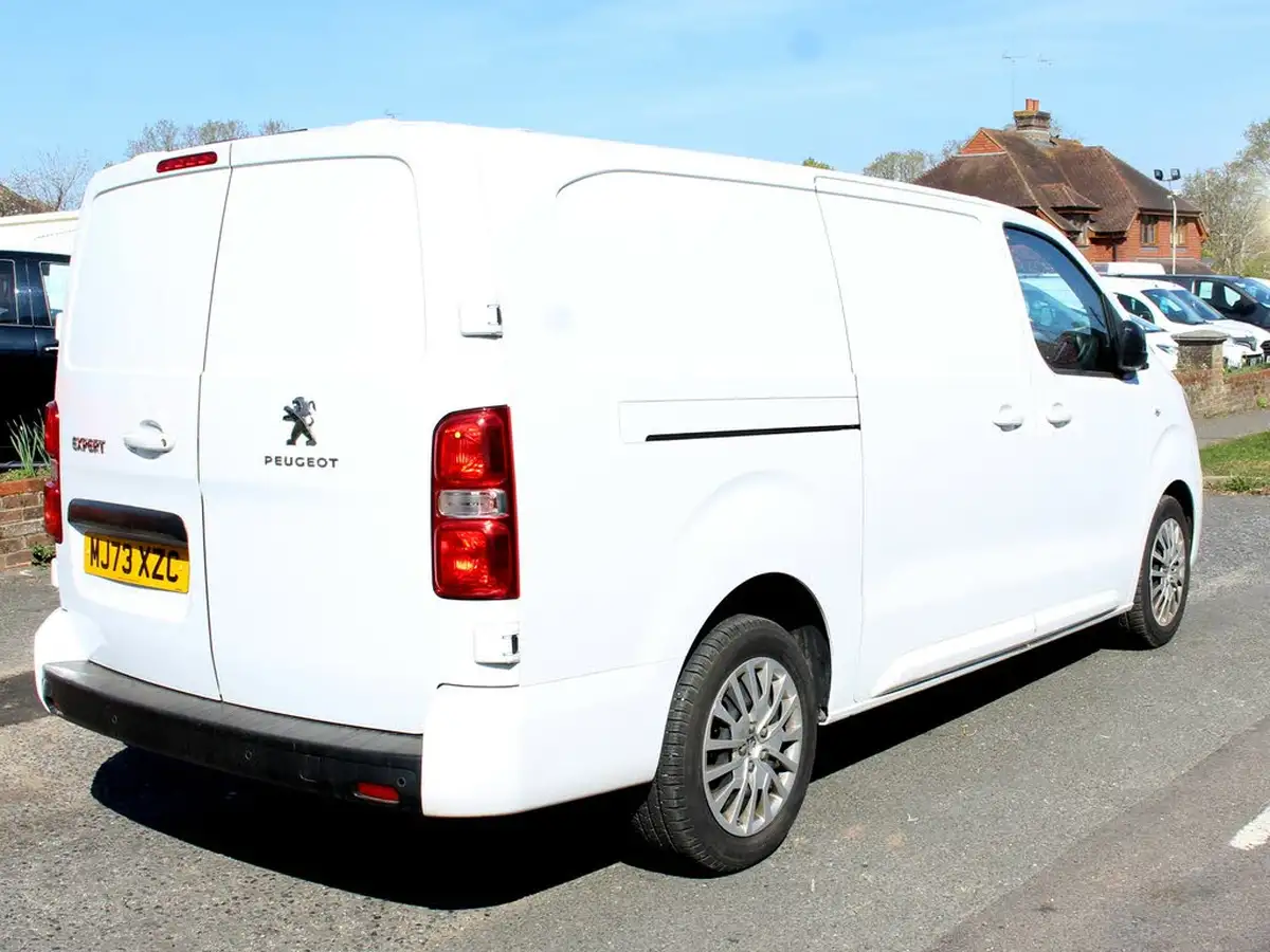 2023-peugeot-expert-15-bluehdi-asphalt-premium-long-1000-big-26