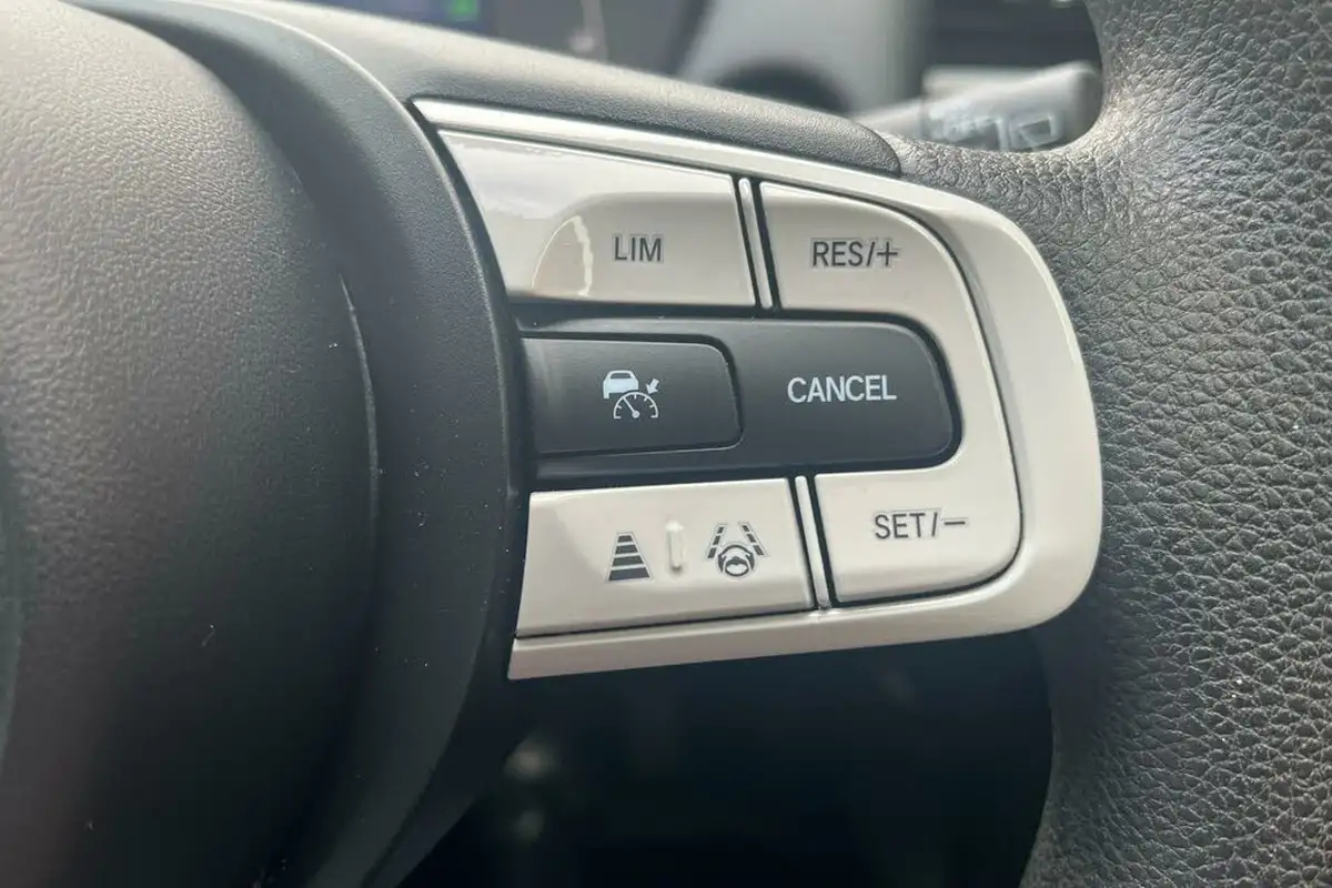 2021-honda-jazz-15-i-mmd-sr-107ps-big-18