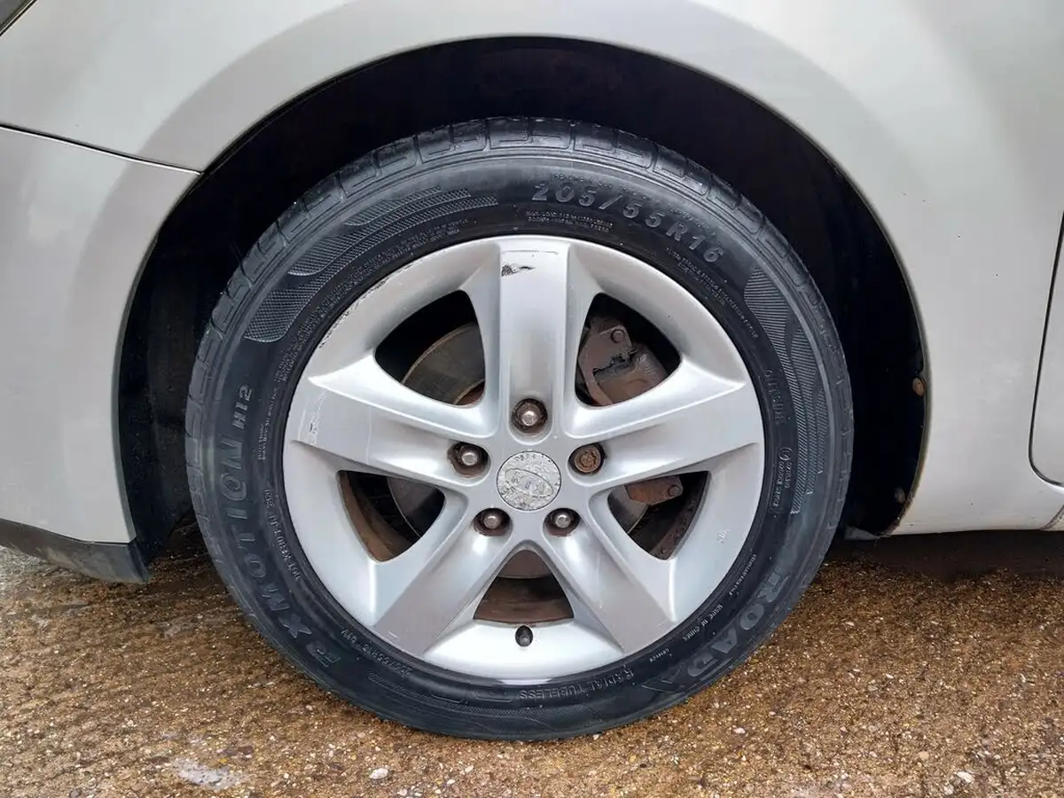 2011-kia-ceed-16td-2-113bhp-estate-big-4
