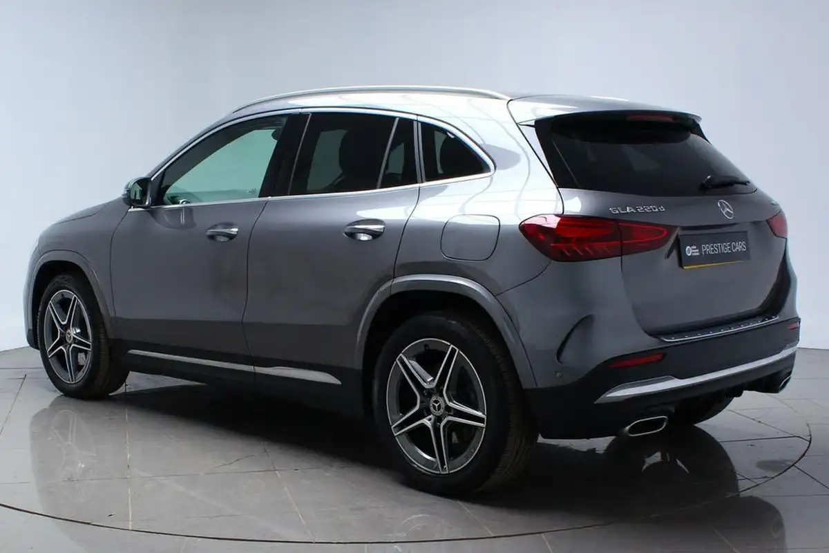 2023-mercedes-benz-gla-class-20d-gla-220d-amg-line-premium-suv-big-6