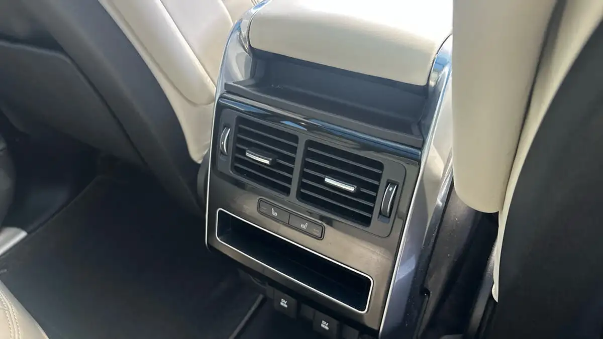 2021-land-rover-range-rover-sport-30-d300-hse-silver-big-17