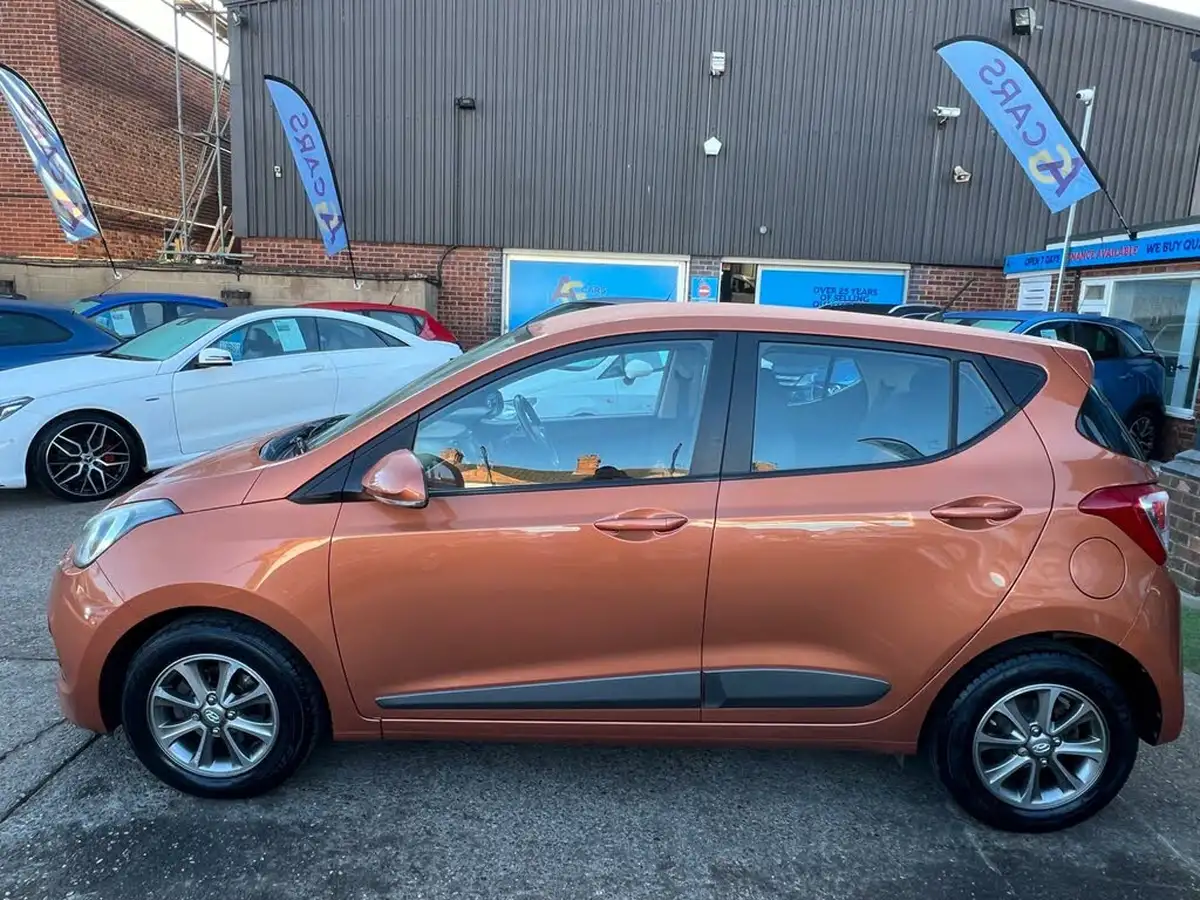 2014-hyundai-i10-10-premium-big-8