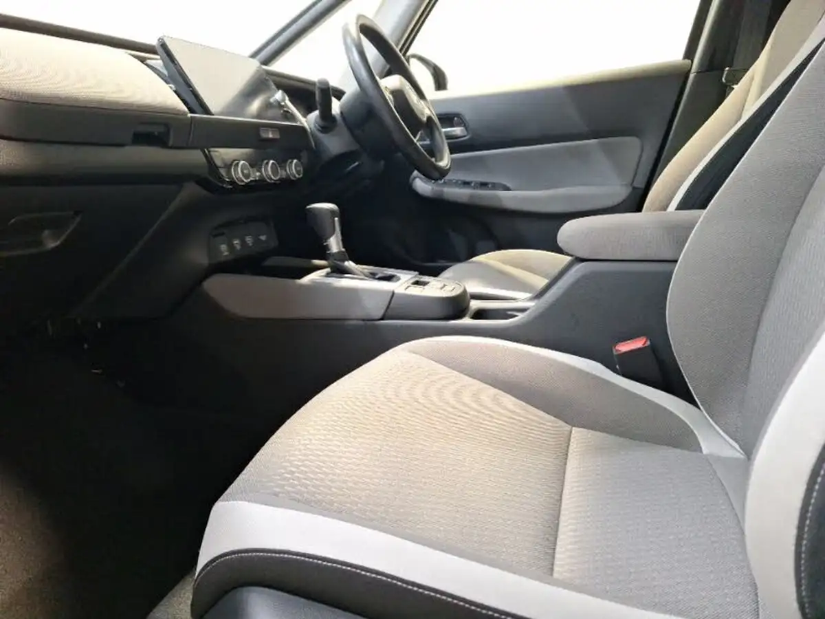 2020-honda-jazz-15-i-mmd-crosstar-ex-big-4