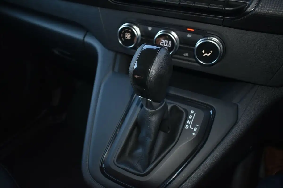 2023-renault-kangoo-e-ml19-e-tech-start-rc-big-11