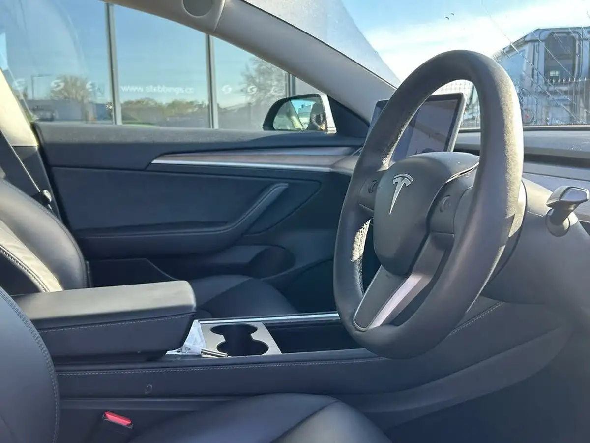 2021-tesla-model-3-e-performance-awd-big-1