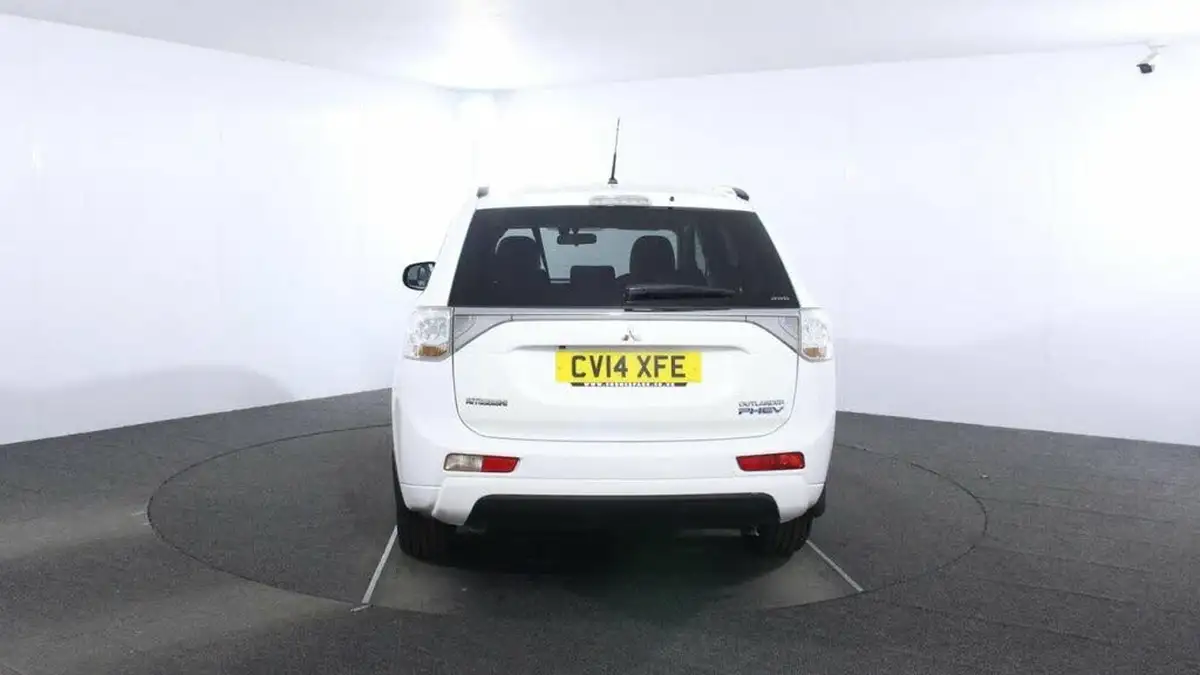2014-mitsubishi-outlander-20-gx4h-big-5