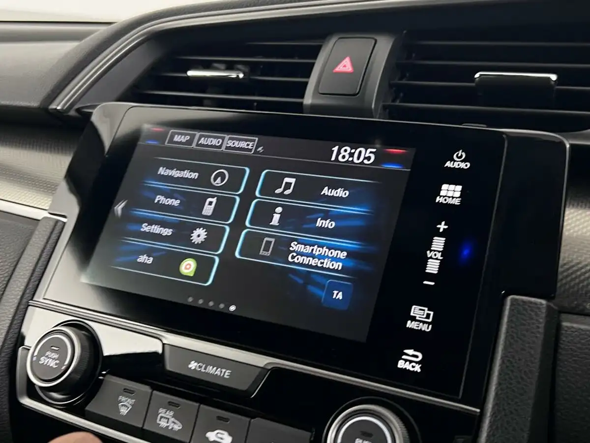 2018-honda-civic-10-vtec-turbo-sr-126ps-hatchback-5d-big-21
