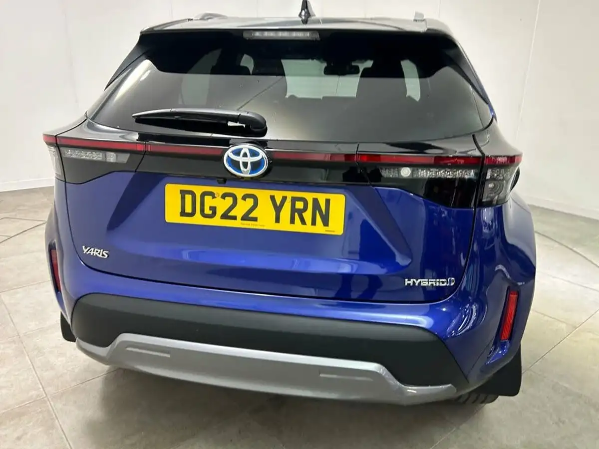 2022-toyota-yaris-cross-15-vvt-i-premiere-edition-big-9