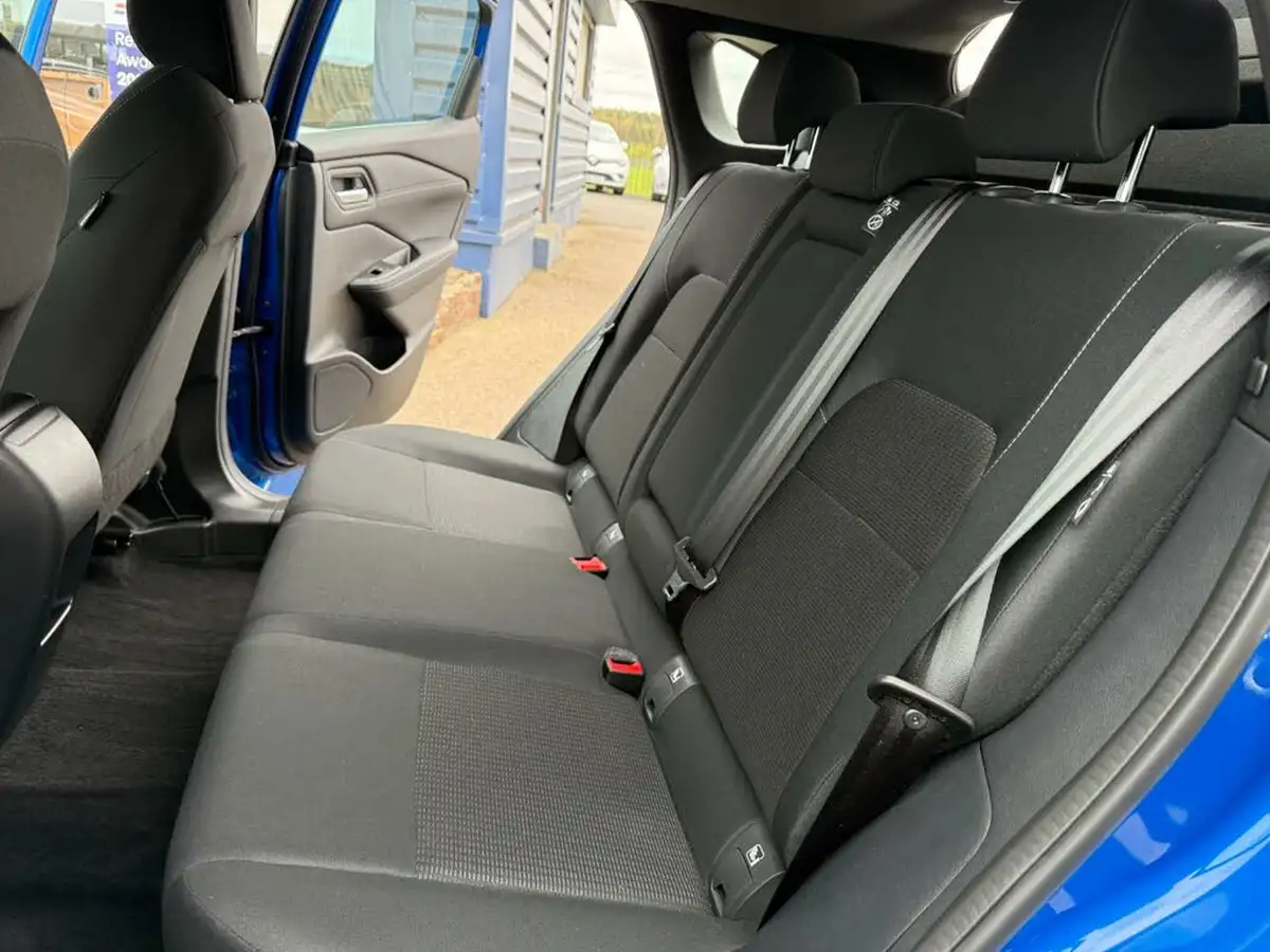 2023-nissan-qashqai-13-dig-t-acenta-premium-140ps-big-25