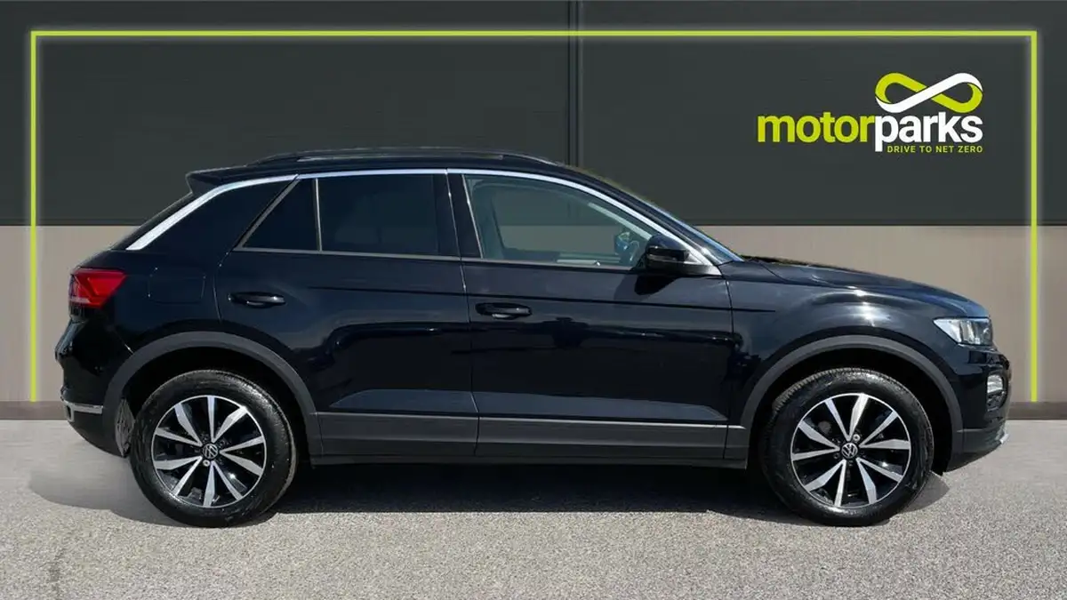 2020-volkswagen-t-roc-15-tsi-se-big-1