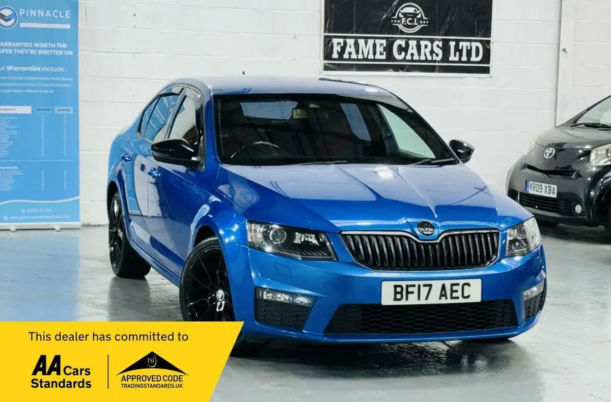 2017-skoda-octavia-20tdi-vrs-hatchback-dsg-big-0