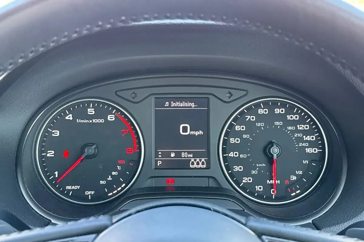 2019-audi-q2-15-35-tfsi-sport-cod-s-tronic-big-39