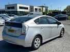 2011-toyota-prius-small-6