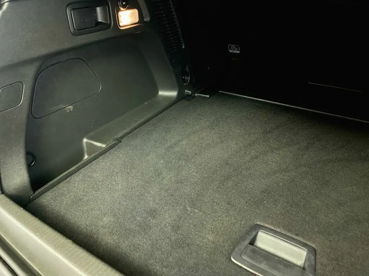 2019-vauxhall-grandland-x-12-sri-nav-big-24