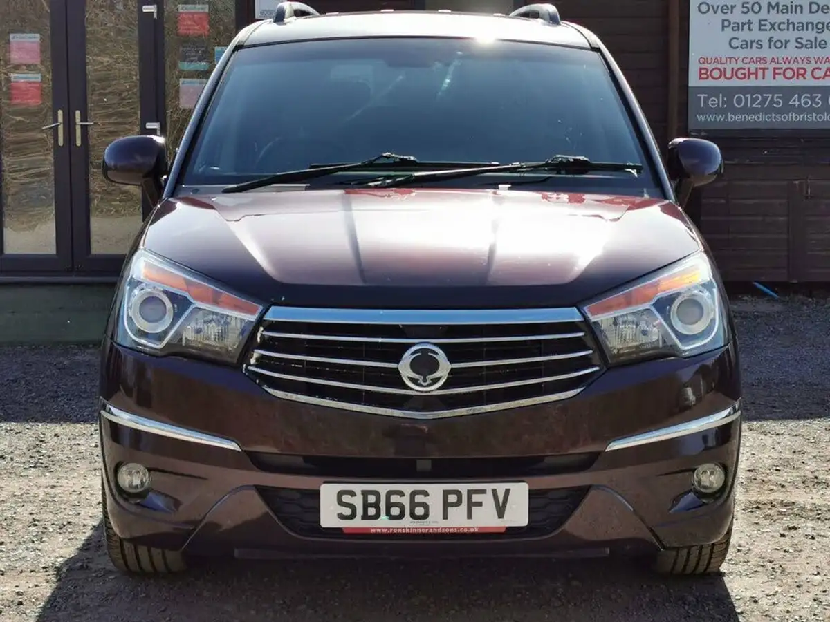 2017-kgm-ssangyong-turismo-22td-elx-big-14