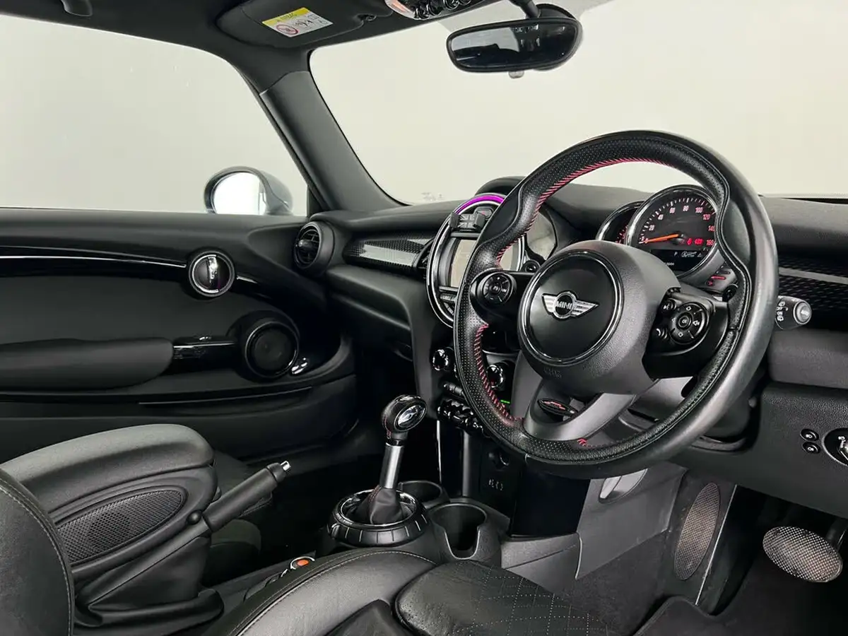 2017-mini-cooper-20-cooper-s-ss-hatchback-3d-sport-auto-big-10
