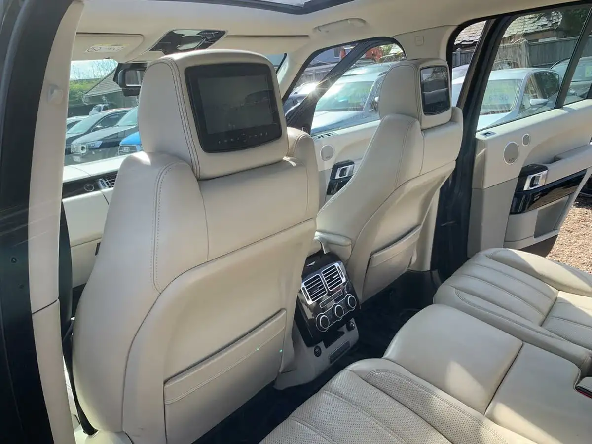 2013-land-rover-range-rover-44-sdv8-vogue-se-big-49