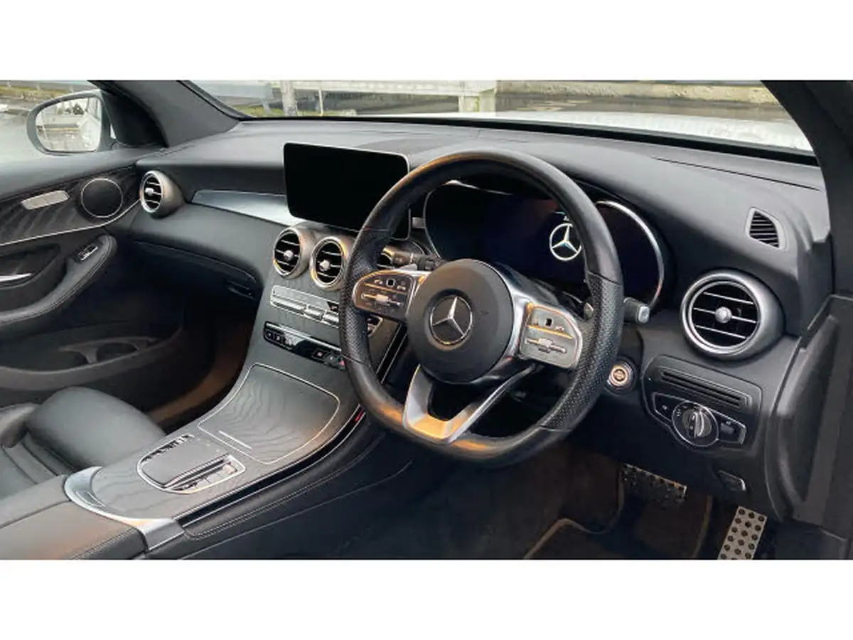 2020-mercedes-benz-glc-class-20d-glc300d-amg-line-premium-station-wagon-5d-big-10