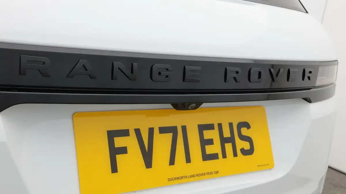 2021-land-rover-range-rover-evoque-15-p300e-r-dynamic-s-big-21