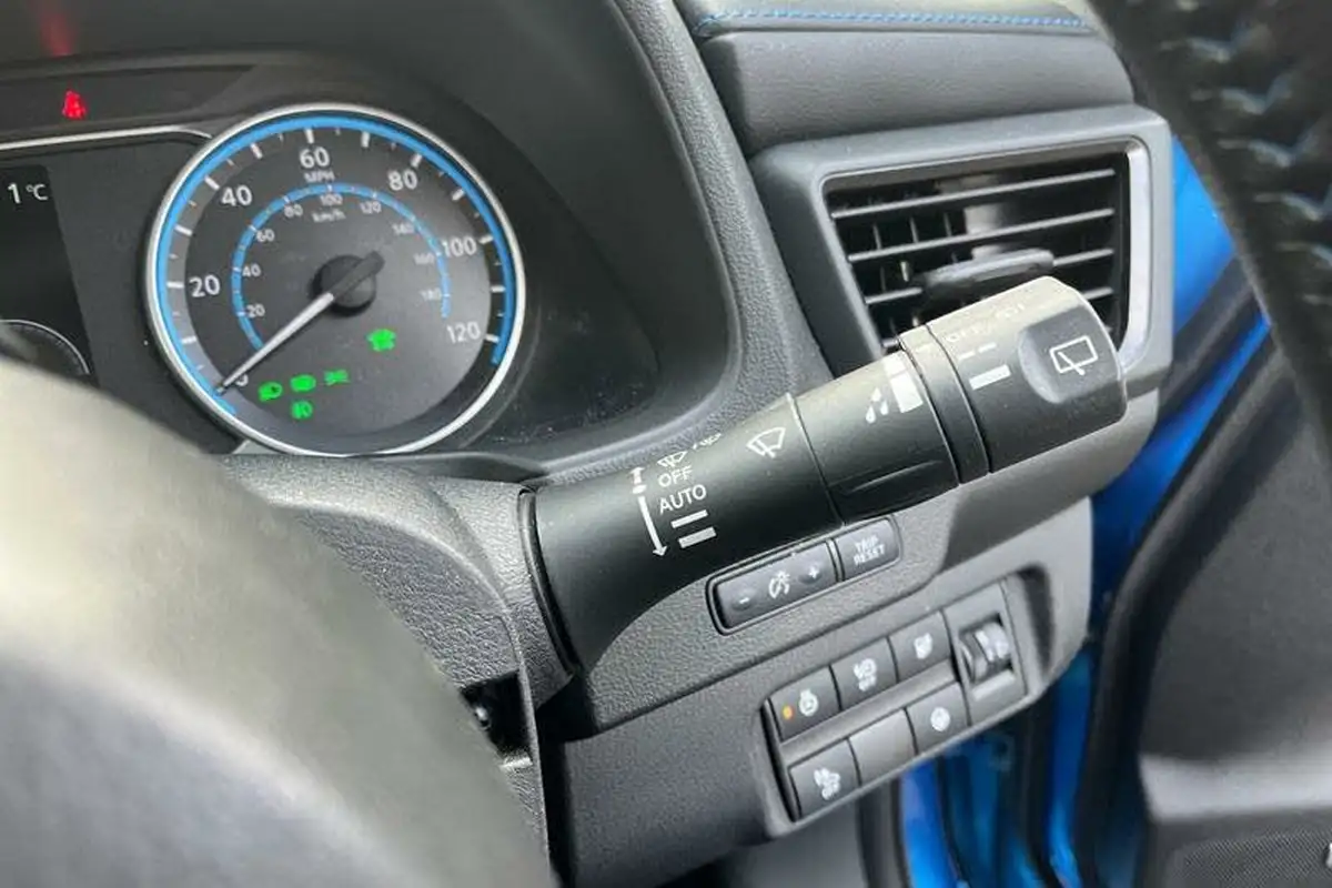 2021-nissan-leaf-e-e-tekna-spare-wheel-big-14