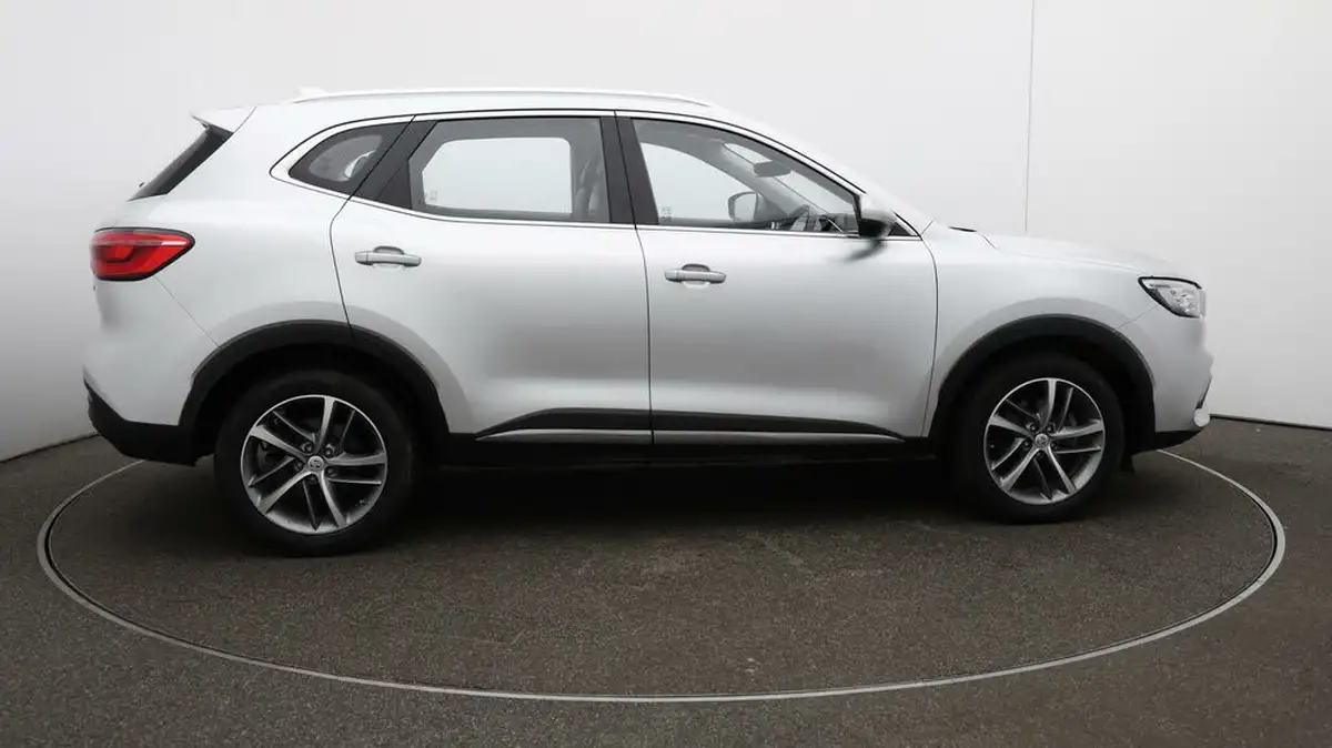 2023-mg-hs-15t-gdi-excite-162ps-dct-big-8