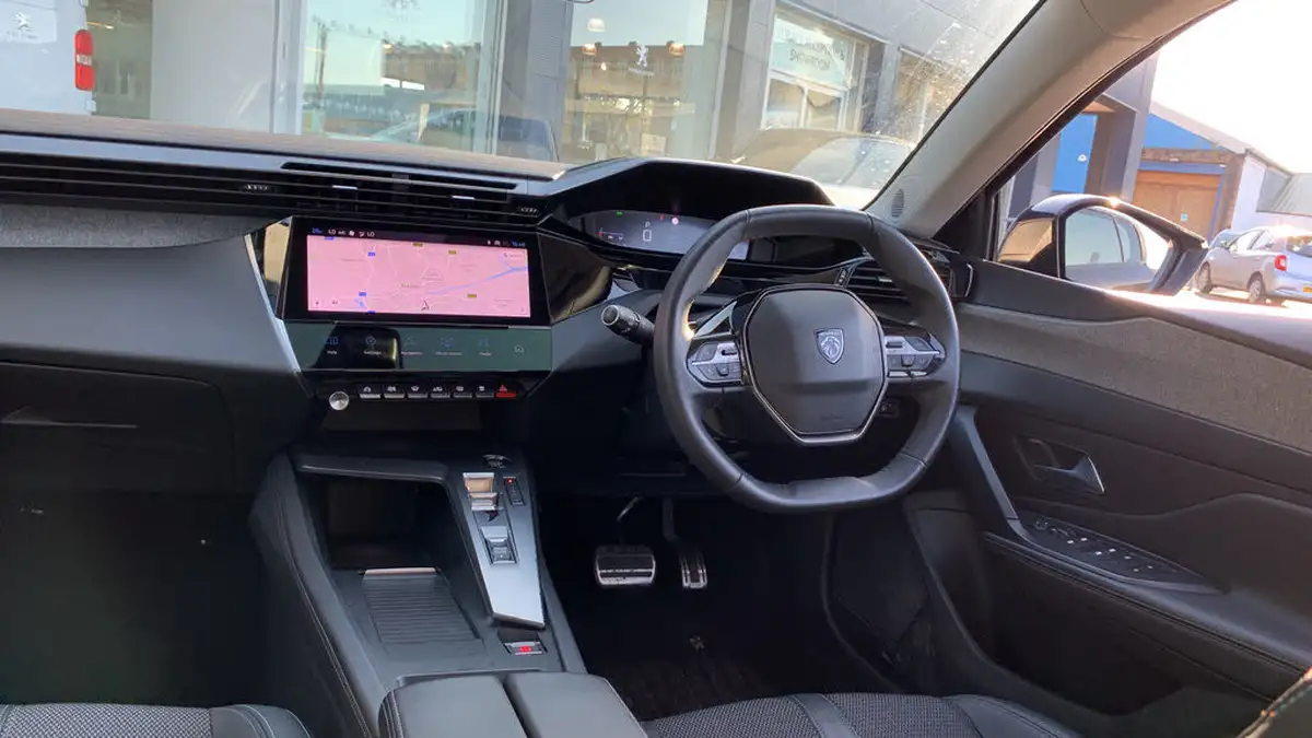 2022-peugeot-308-12-puretech-allure-premium-eat8-big-39