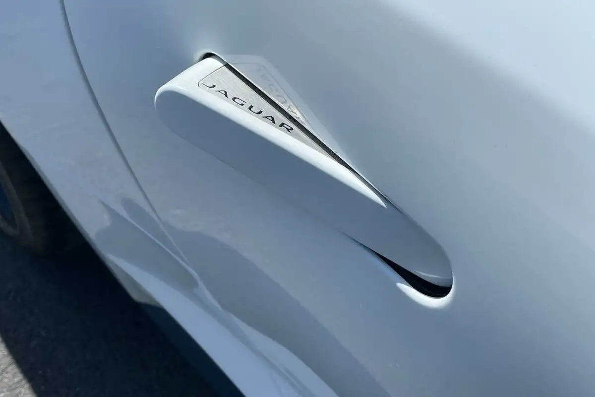2019-jaguar-f-type-20-i4-r-dynamic-ss-coupe-big-19