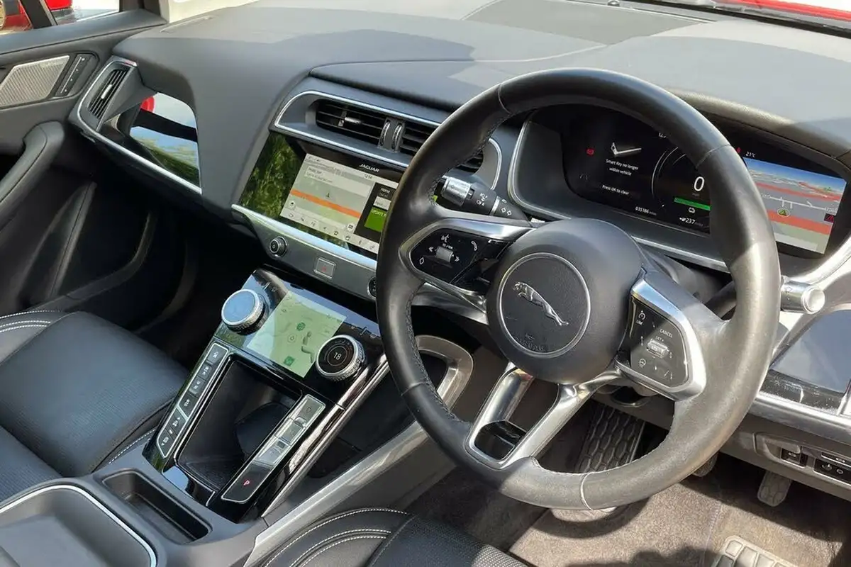 2019-jaguar-i-pace-ev400-se-big-25