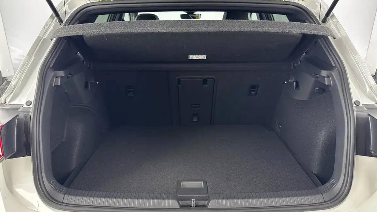 2021-volkswagen-golf-20tdi-gtd-big-14