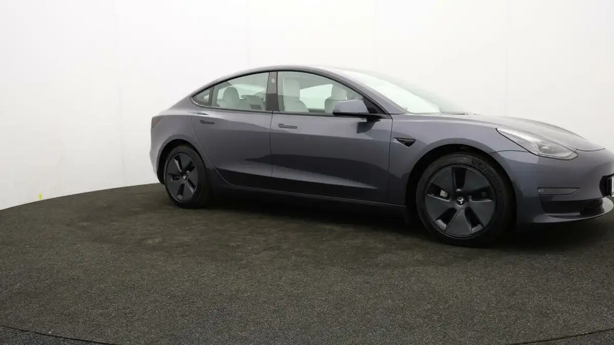 2021-tesla-model-3-e-long-range-4x4-big-38