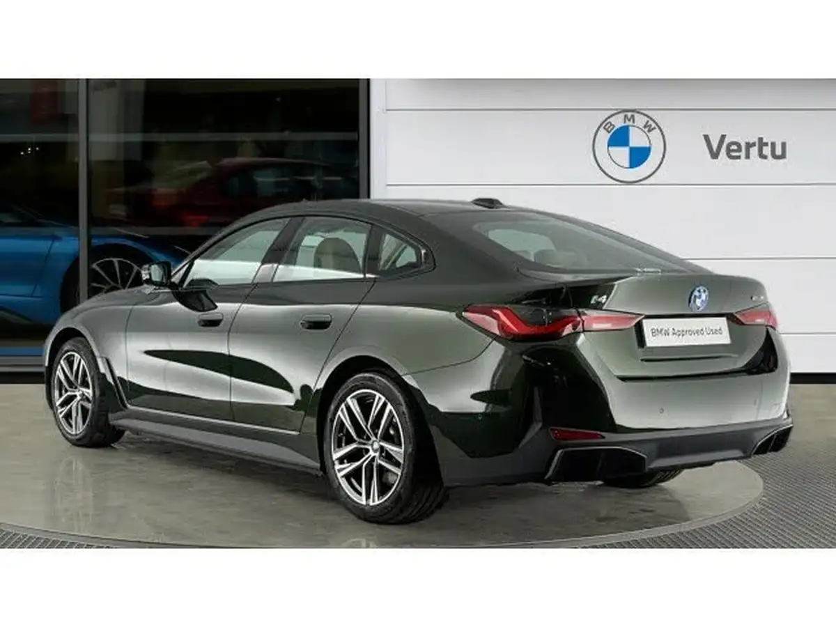 2024-bmw-i4-e-edrive35-sport-big-1