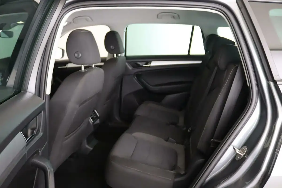 2022-skoda-kodiaq-15-tsi-se-5-dsg-big-12