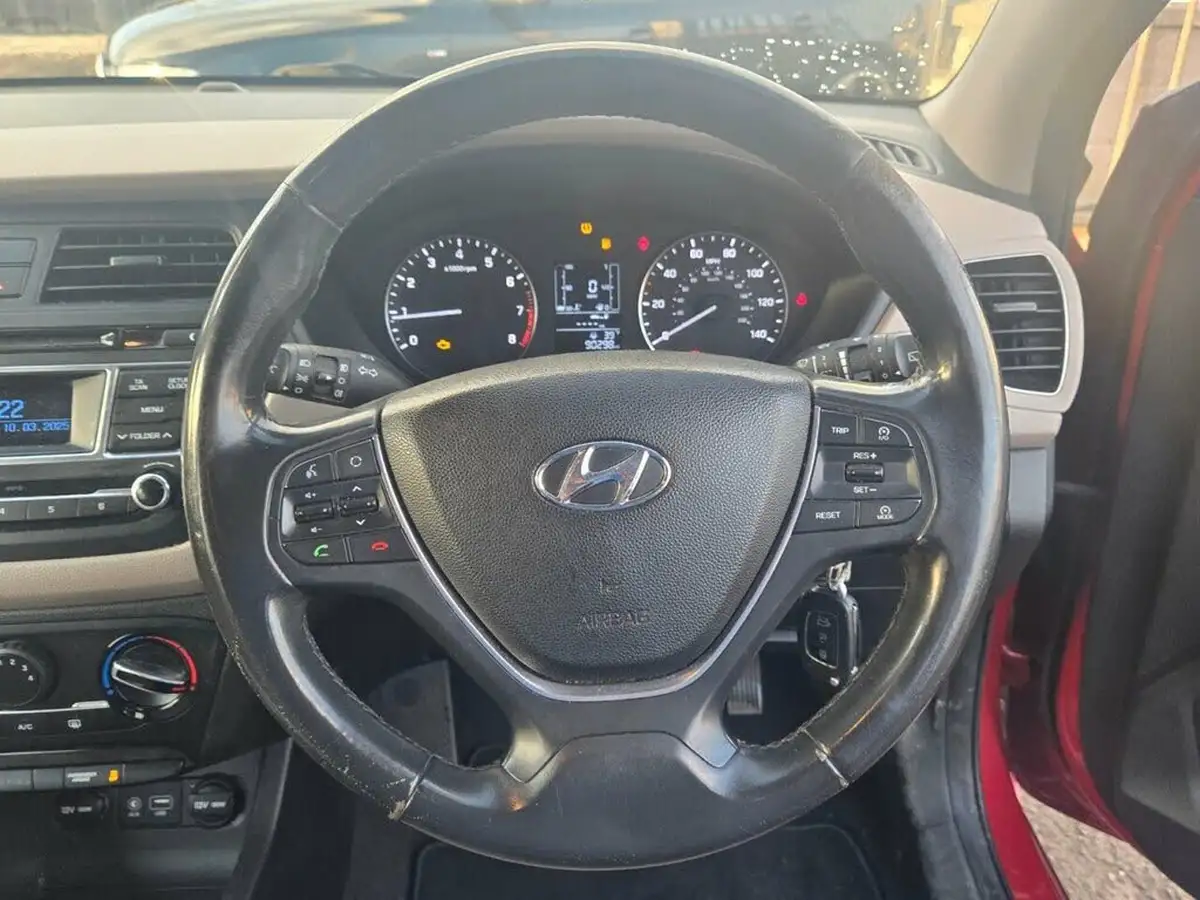 2016-hyundai-i20-12-blue-drive-se-hatchback-5d-big-11