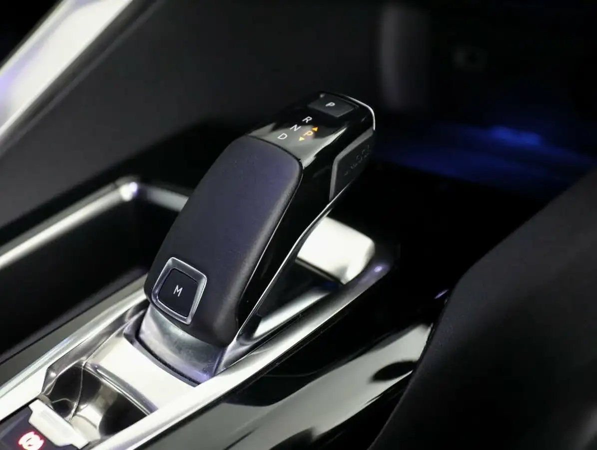 2020-peugeot-5008-suv-15-bluehdi-gt-line-eat8-big-32
