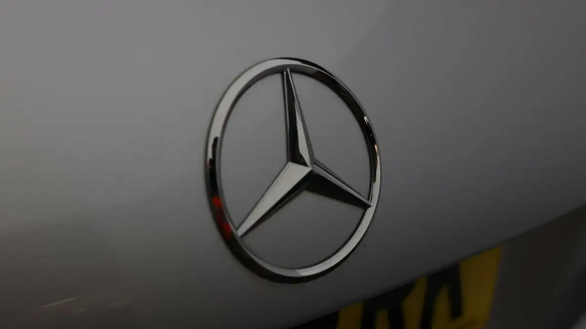 2019-mercedes-benz-a-class-20d-a200d-sport-executive-hatchback-5d-big-19