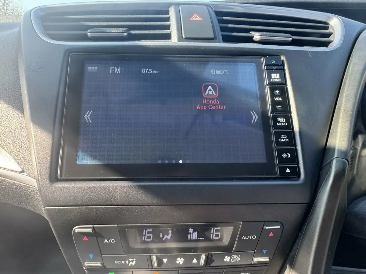 2017-honda-civic-18-i-vtec-se-plus-navi-hatchback-auto-big-50