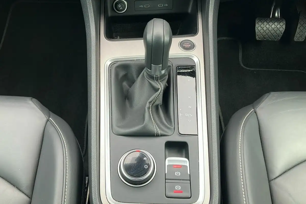 2024-seat-ateca-15-ecotsi-xperience-lux-dsg-big-13