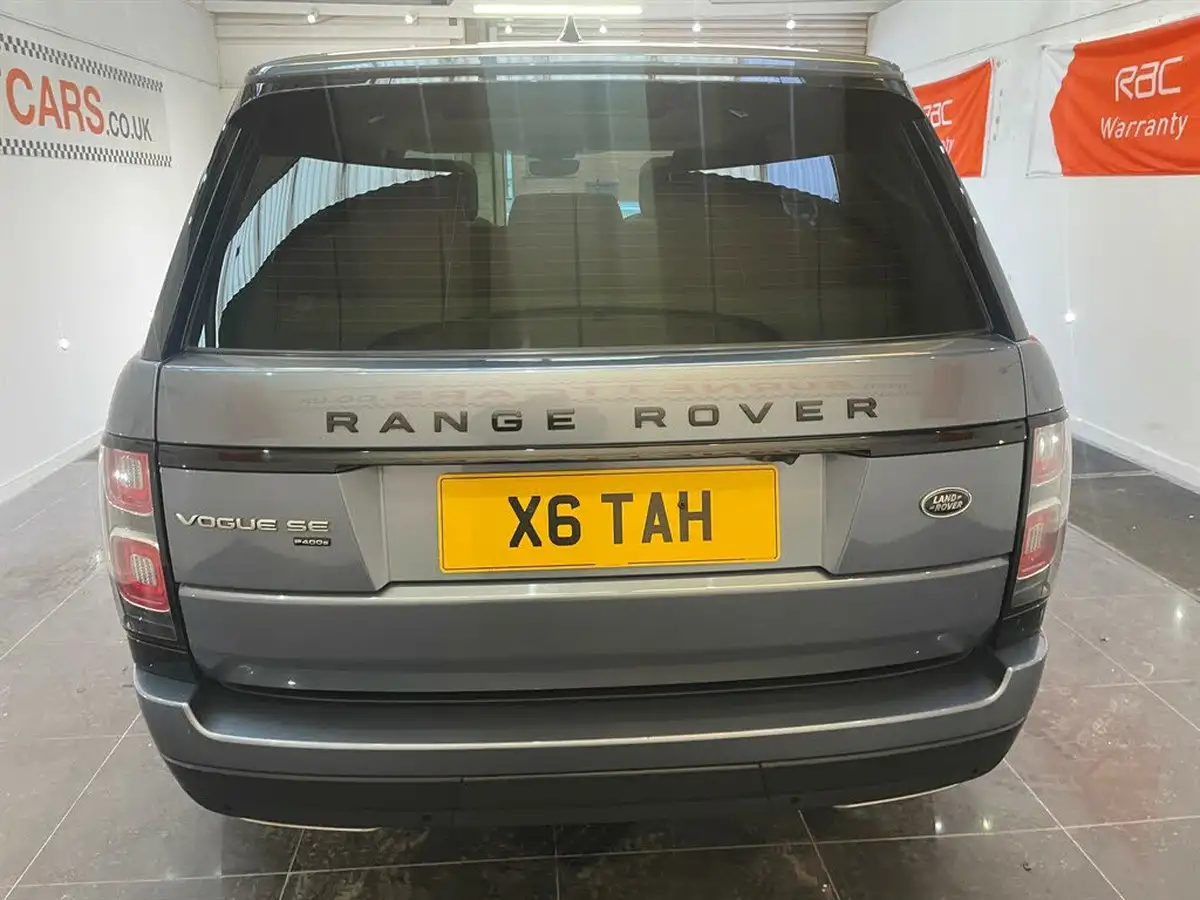 2020-land-rover-range-rover-20-p400e-vogue-se-big-9