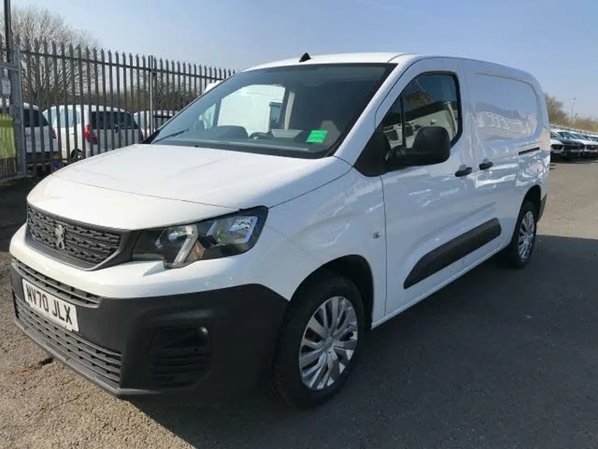 2020-peugeot-partner-15-bluehdi-950-professional-100ps-eu6dt-long-panel-big-1